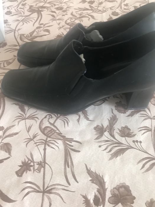 Женские кожаные туфли