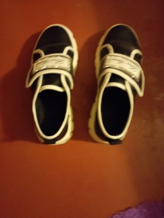 Новое платье и батиночки.для школы