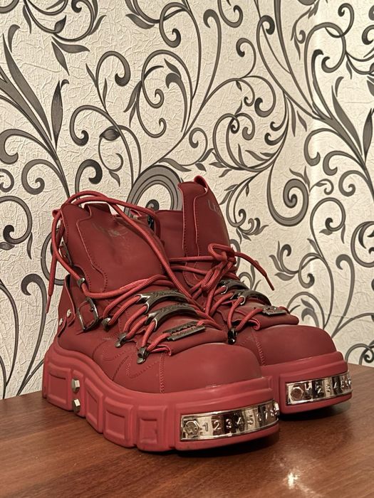 продаются ботинки размер 40