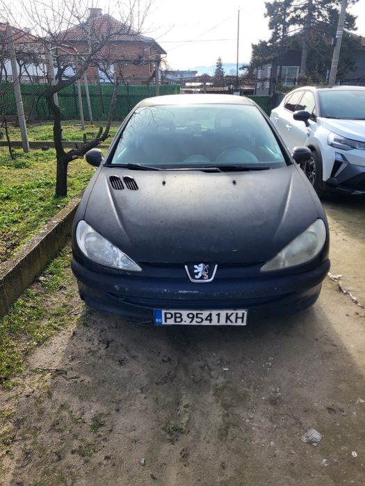 Продавам пежо 206