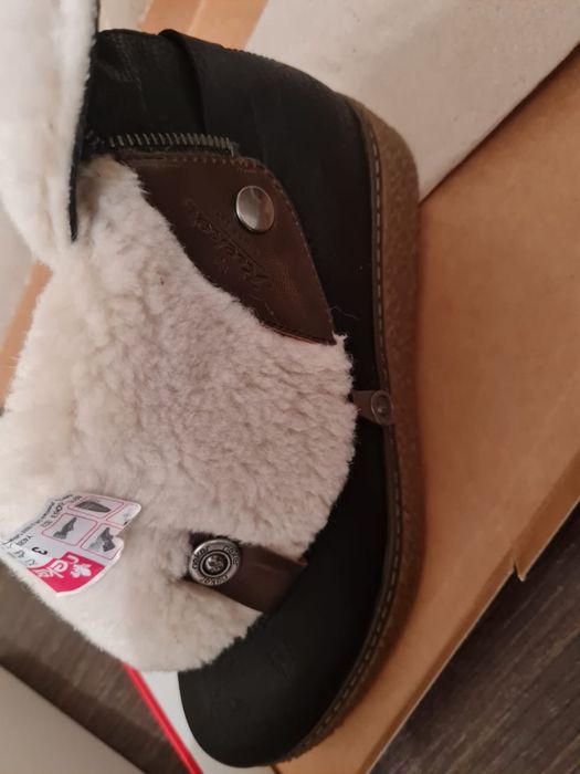 Продам кожаные зимние сапоги Rieker