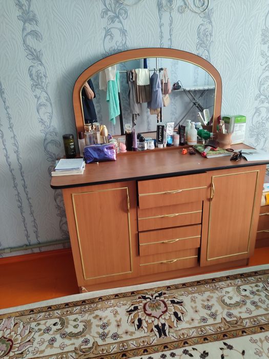 Спальный гарнитур б/у