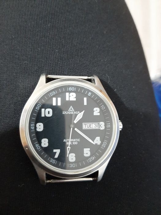 Ceas de vânzare  funcționează perfect