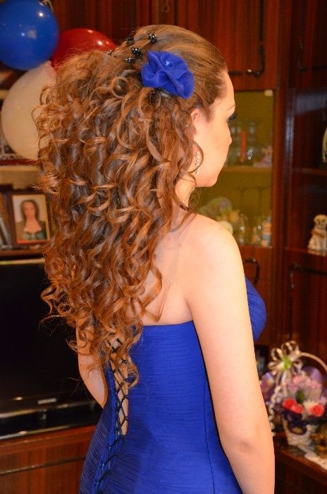 Тъмно синя бална рокля