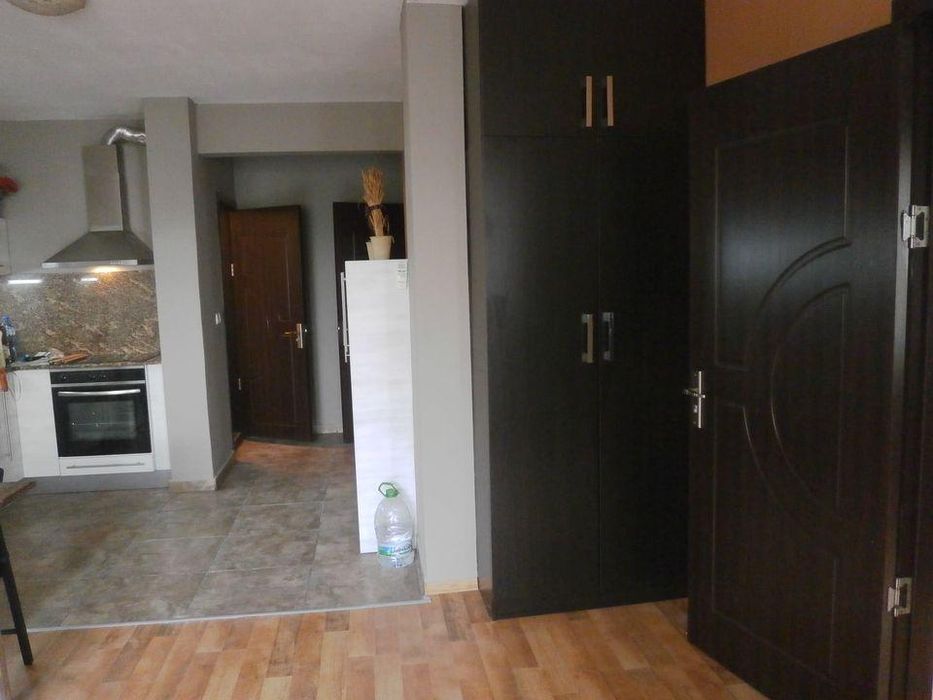 Дава се под наем Тристаен апартамент в София, Зона Б-19 - 82 кв.м за 600 € - Снимка #2