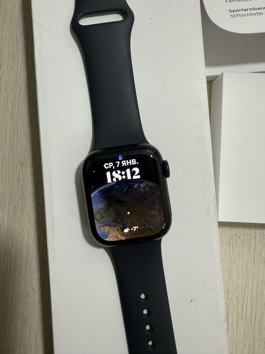 Продам Apple Watch 9