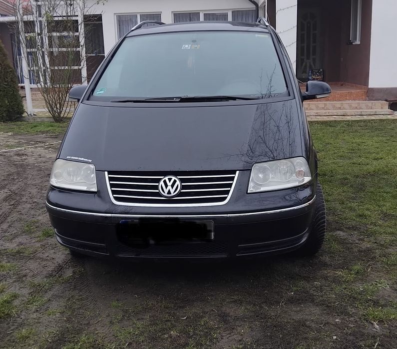 VOLKSWAGEN Sharan