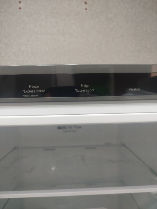 Продам новый холодильник lg