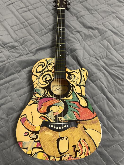 продам гитару!!!