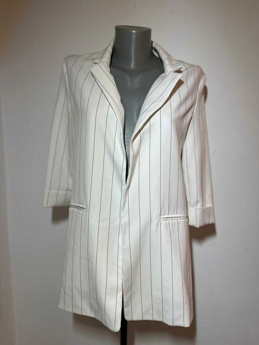 Sacou pentru femei PULL % BEAR