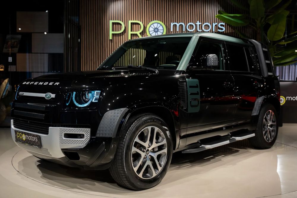 Land Rover Defender 2023 benzină, 84.632 € — imagine 2