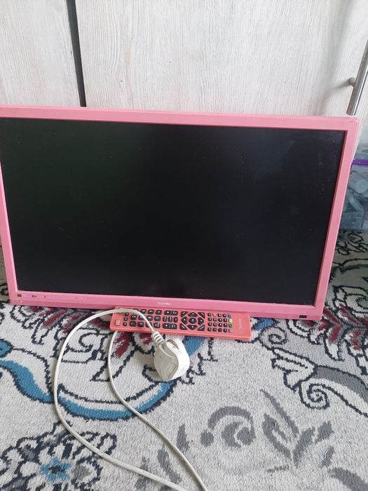 Телевизор  Technika продается 500.000 сум