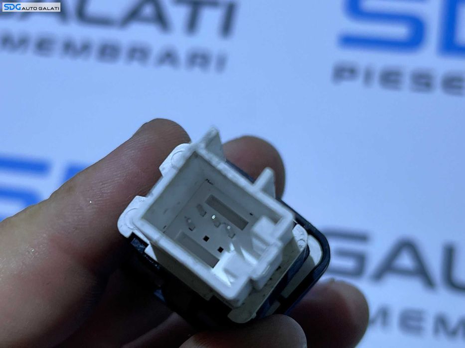 Buton Activare Dezactivare ESP Traction Control Volkswagen Passat CC 2009 - 2012 Cod 3C0927117C [D0511]