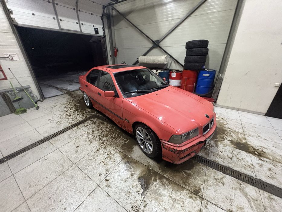 На разборе бмв е36