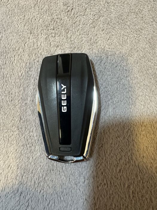 Новый оригинальный ключ geely
