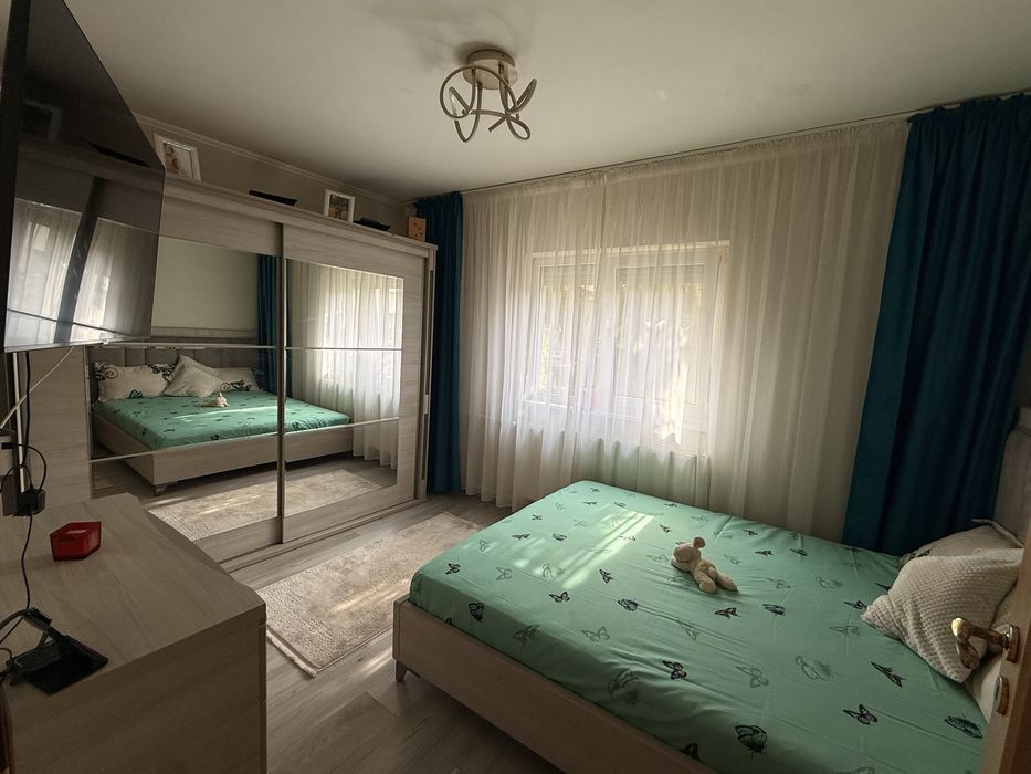 Vând apartament 2 camere,tip R.