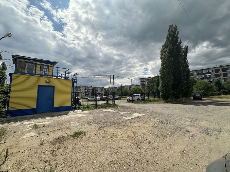 Продаеться стоянка район Ивано-Франко