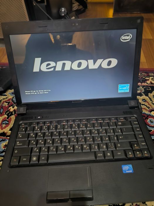 Ноутбук lenoveo b460е