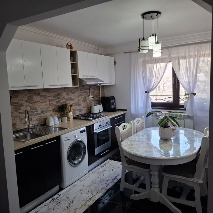 Vând apartament 2 camere, 55 mp utili, Burdujeni