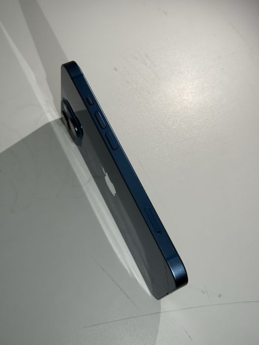 Продам iphone 13