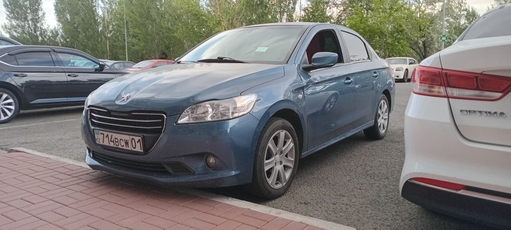 Продам автомобиль Пежо 301
