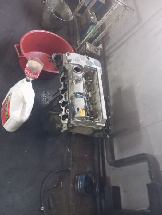 Галовка блок цилиндр Мерседес 111