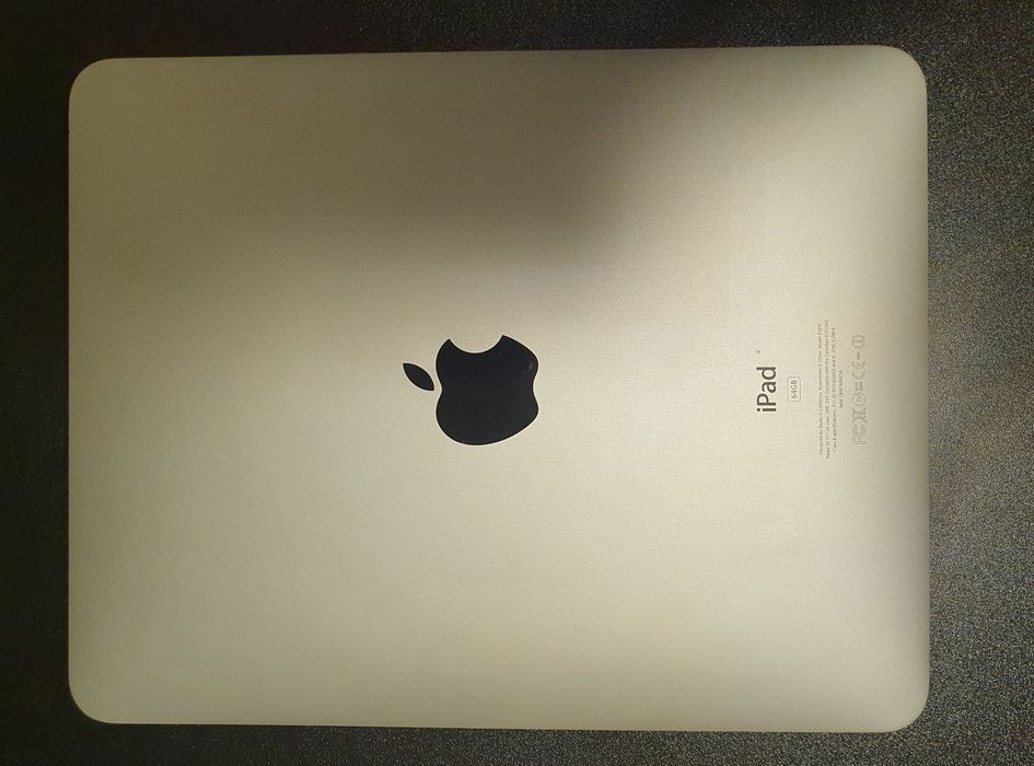 iPad 1 sotuvda! Qurilma zo‘r saqlangan, ishlashi a’lo darajada.