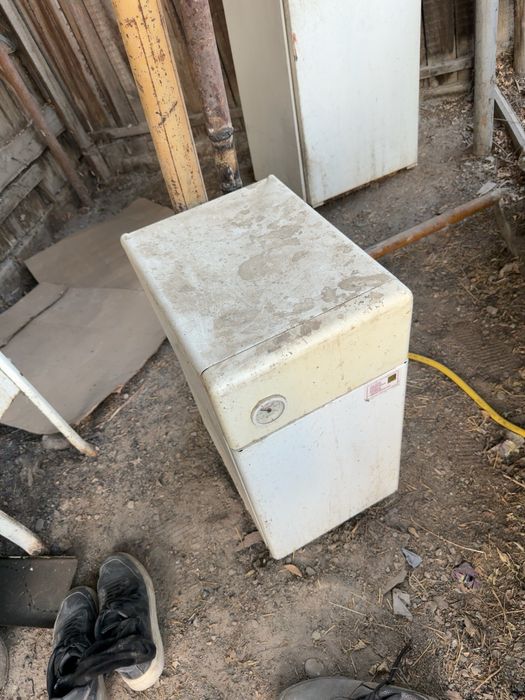 Продам газовый котел старый