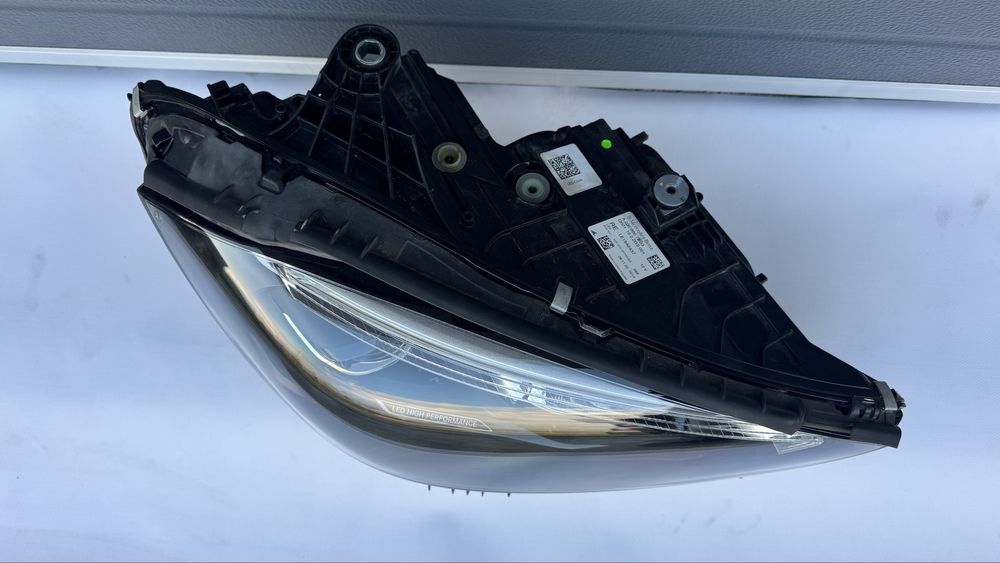 Фар за Мерцедес Ц класа/Mercedes C W206