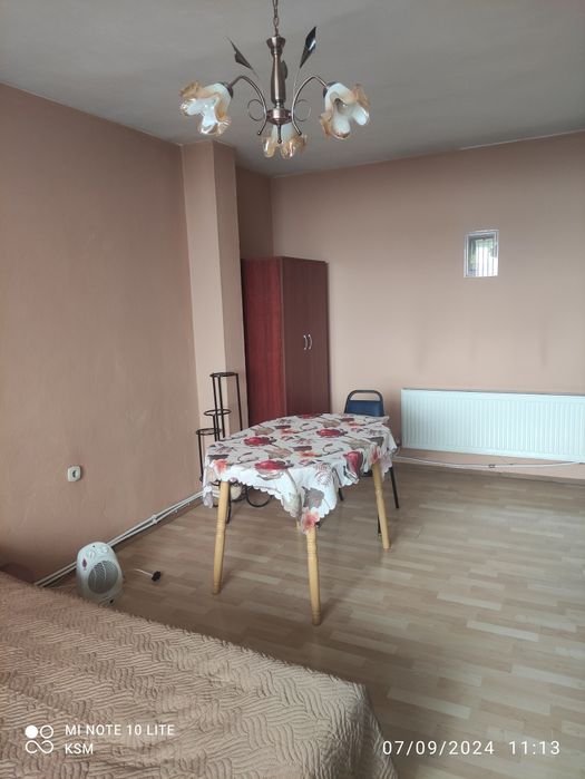 Продава се Тристаен апартамент в Велики Преслав - 67 кв.м за 747 €/кв.м - Снимка #2