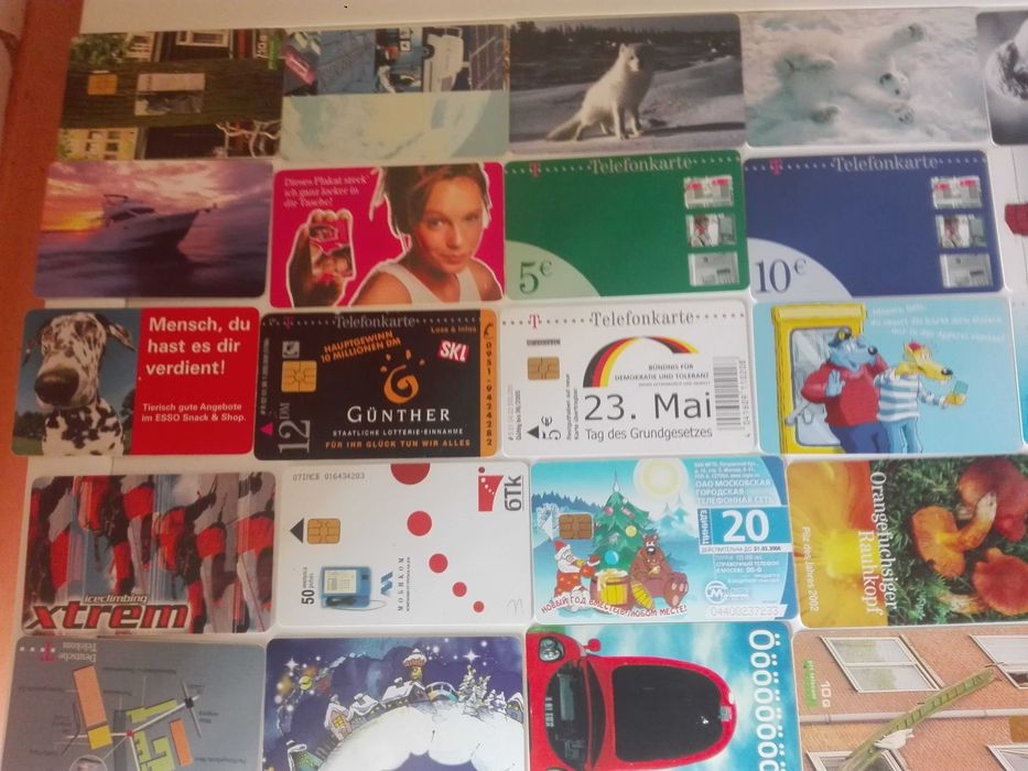 Немски порцеланов сервиз и фонокарти - два лота.