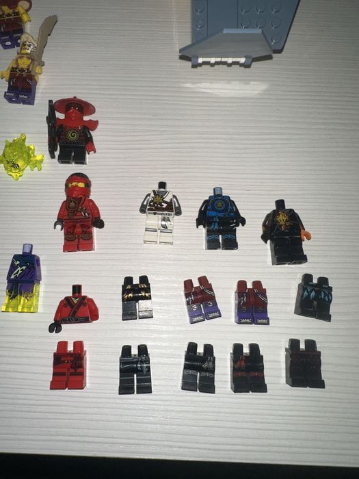 Lot figurine+vehicule lego ninjago