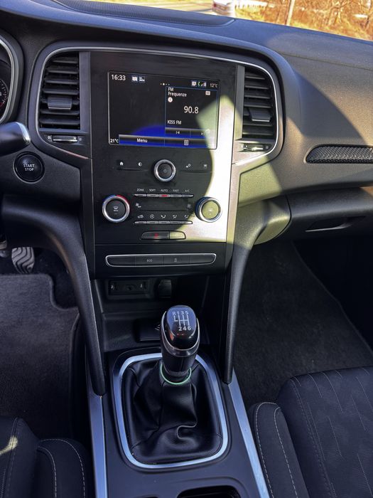 RENAULT Megane 2019 — imagine 5