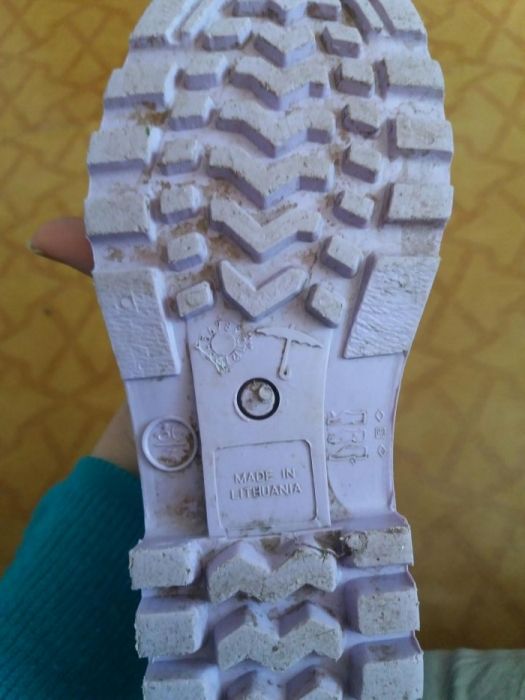 Продам резиновые сапоги Next размер 35