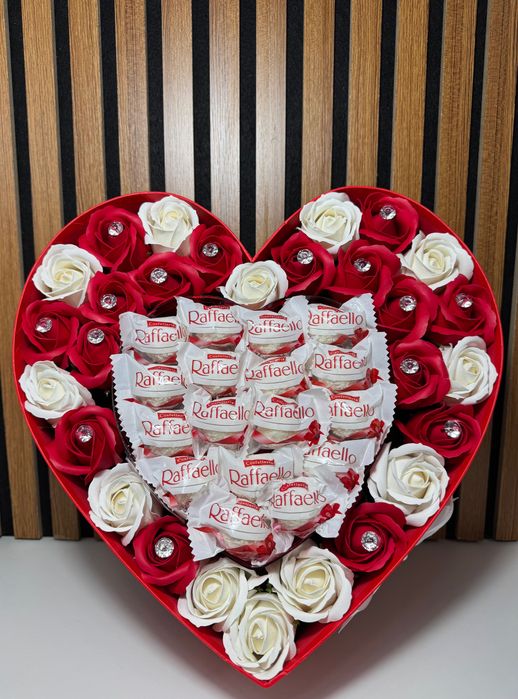 Dragoste, flori și ceva dulce!