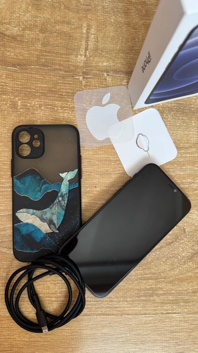 iPhone 12  128 ГБ. б/у
