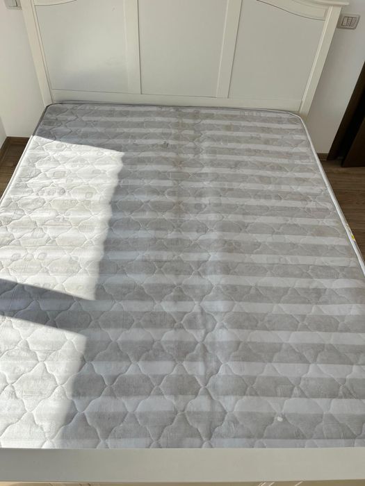 IKEA Pat Dublu de Centru, cu Saltea 160X200 cm
