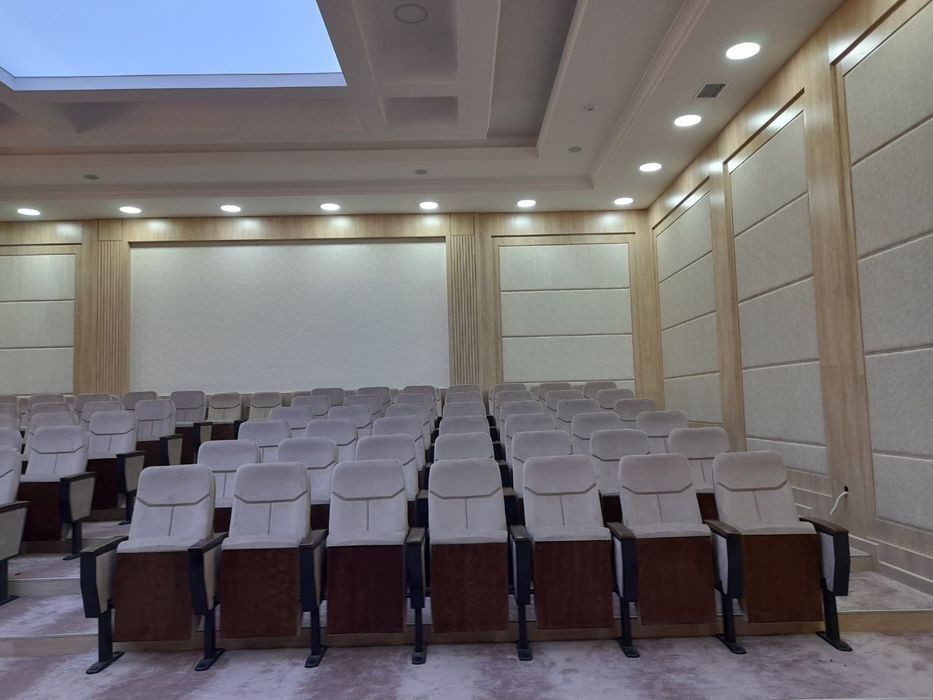 Кресла для актового зала и театра - современное производство