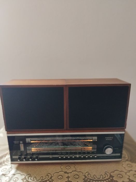 Vând Maestro stereo.