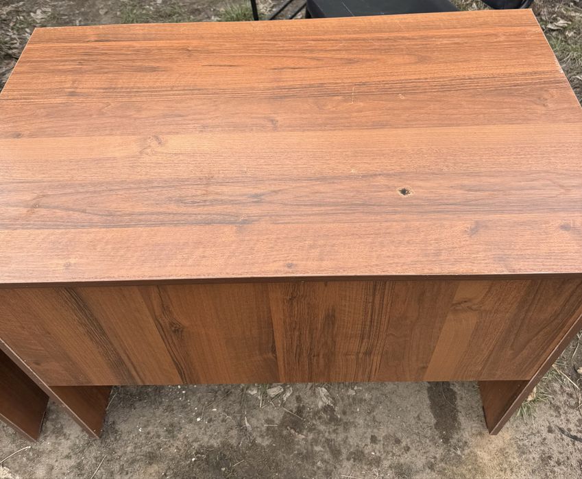 Офисный компьютерный стол