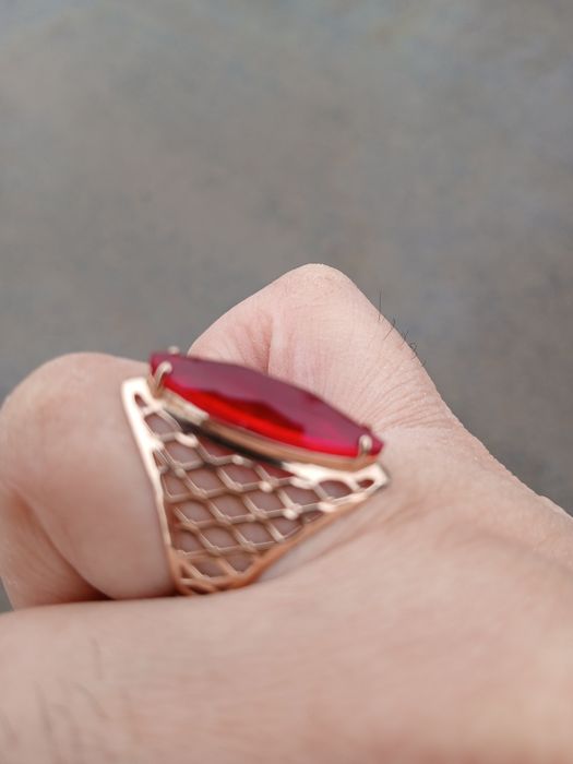 Продам золото  кольцо