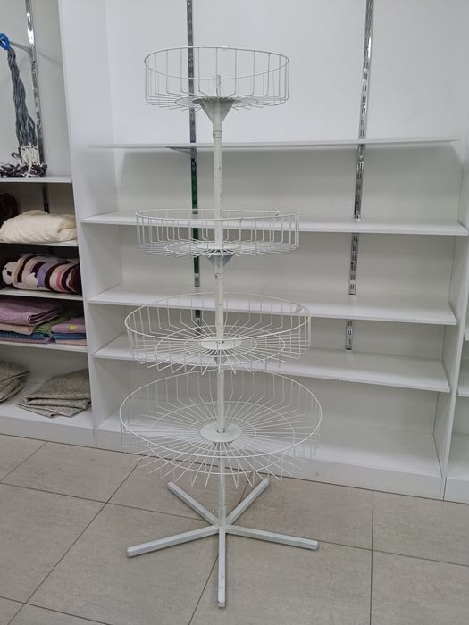 Продам стойку металлическую.