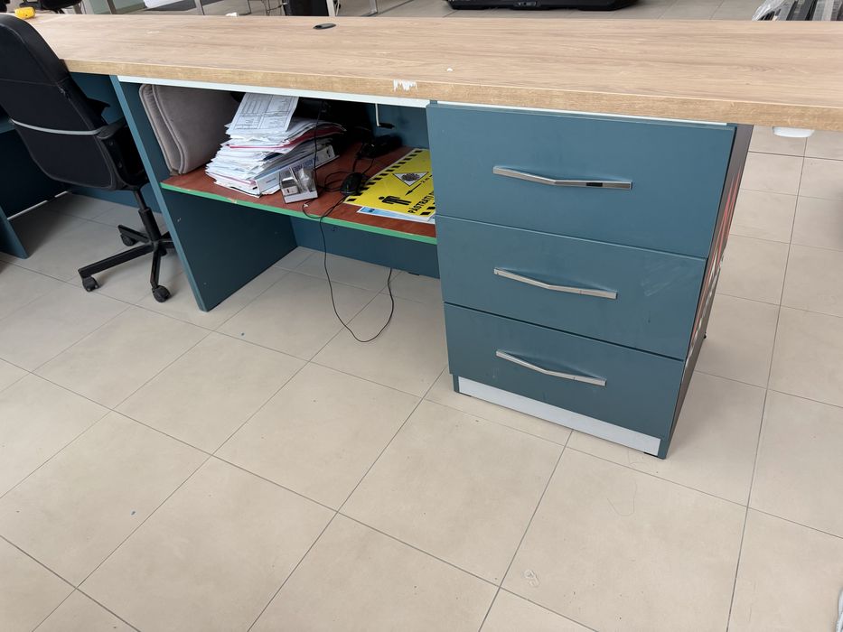 Birou forma L , 3.65m x 1.70m