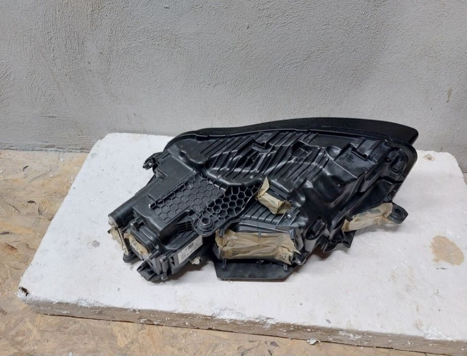 far dreapta original volkswagen touareg 761 cr7 led matrix beam