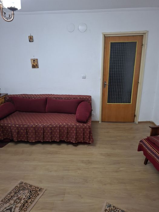 Închiriez garsoniera Trivale
