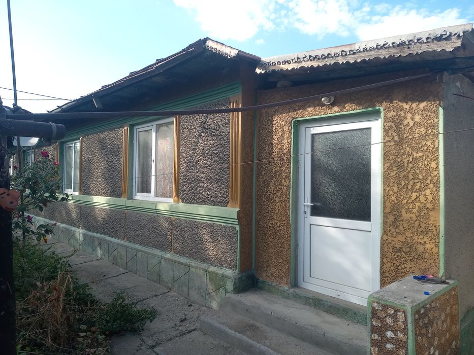 Vând casă bătrânesca Vădeni Județul  Brăila