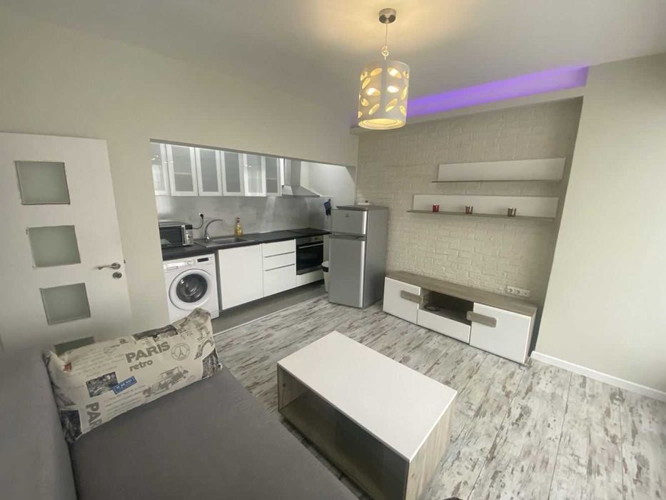 УЮТЕН дом! Тристаен апартамент - район Базар Левски!