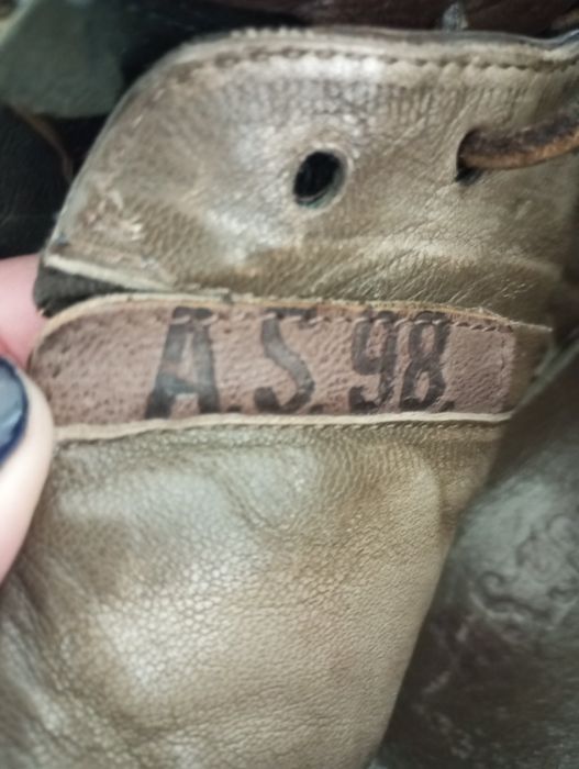 Ghete din piele naturală mărimea 38