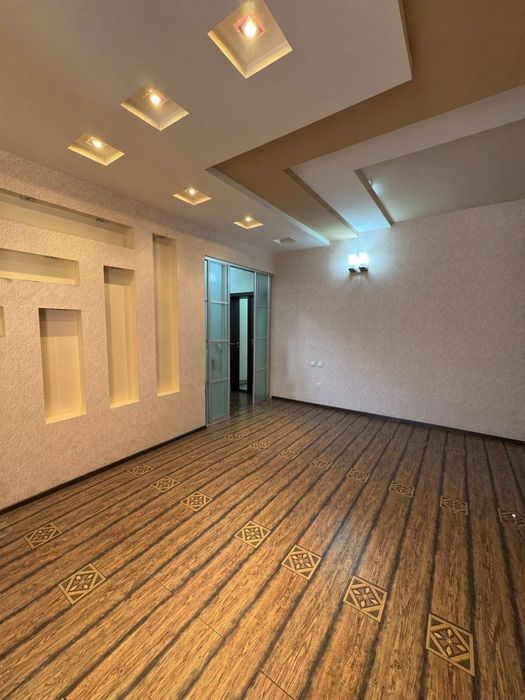 Продаётся квартира в р-не Яккасарай, Шота Руставели,Монумент м., 3/3/4