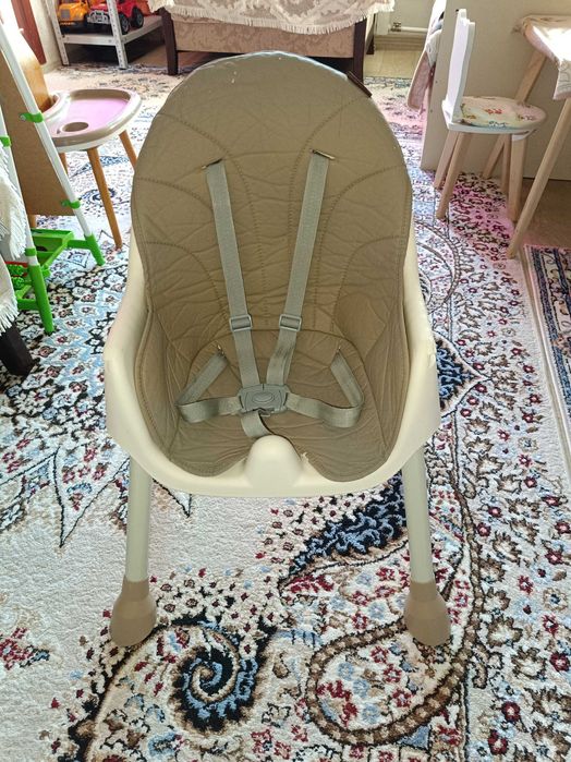 Продам стульчик для кормления